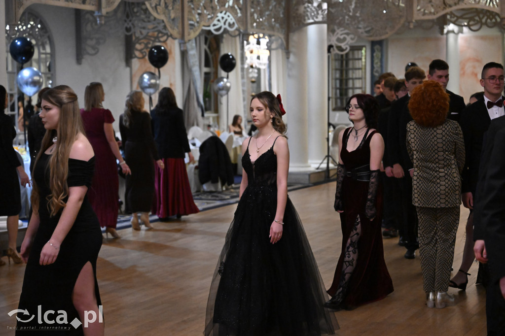 Studniówka ALO i TA. Przed nimi matura