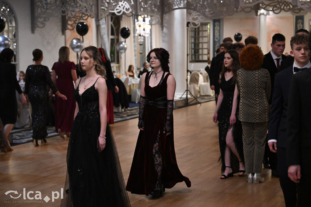 Studniówka ALO i TA. Przed nimi matura