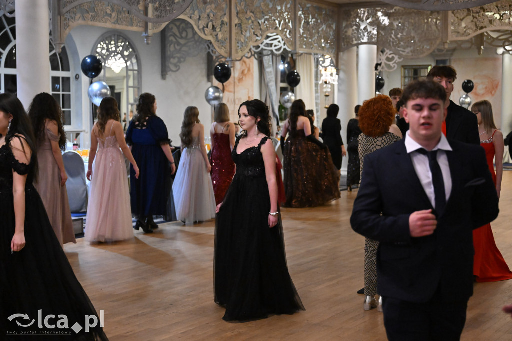 Studniówka ALO i TA. Przed nimi matura