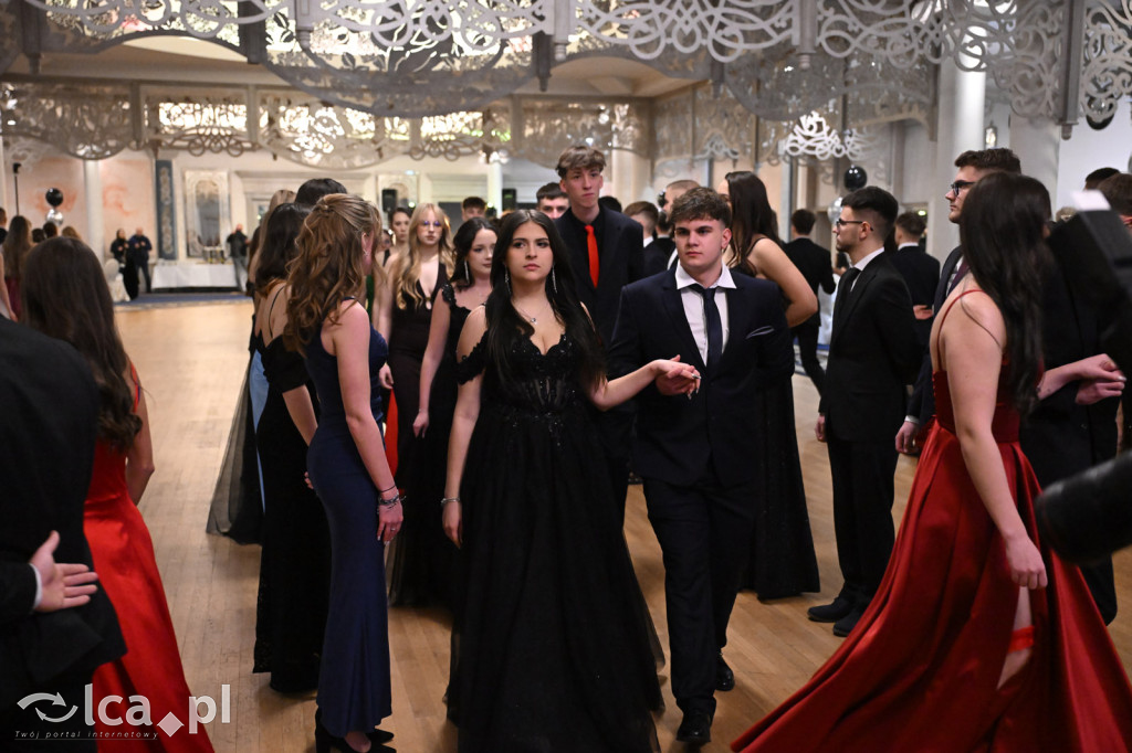 Studniówka ALO i TA. Przed nimi matura