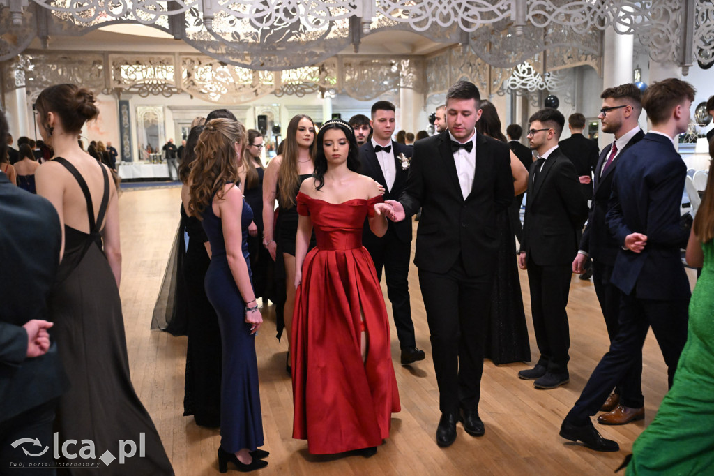 Studniówka ALO i TA. Przed nimi matura