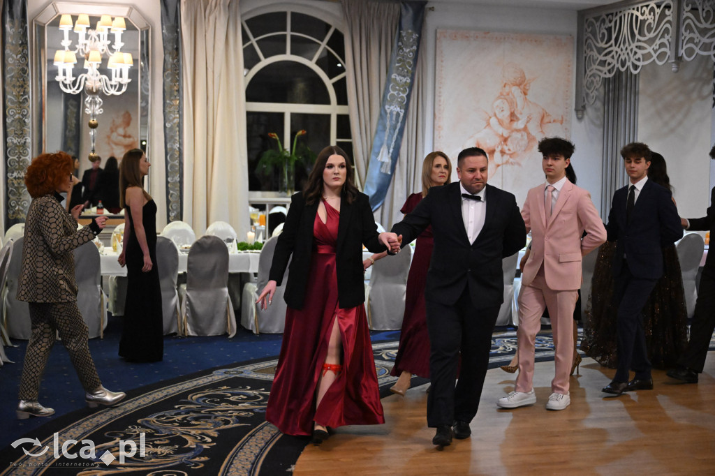 Studniówka ALO i TA. Przed nimi matura