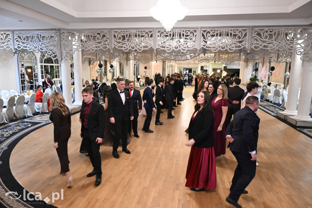 Studniówka ALO i TA. Przed nimi matura