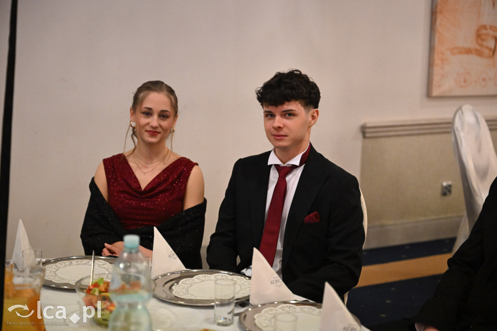 Studniówka ALO i TA. Przed nimi matura