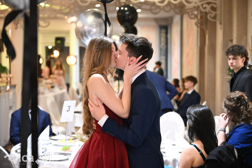 Studniówka ALO i TA. Przed nimi matura