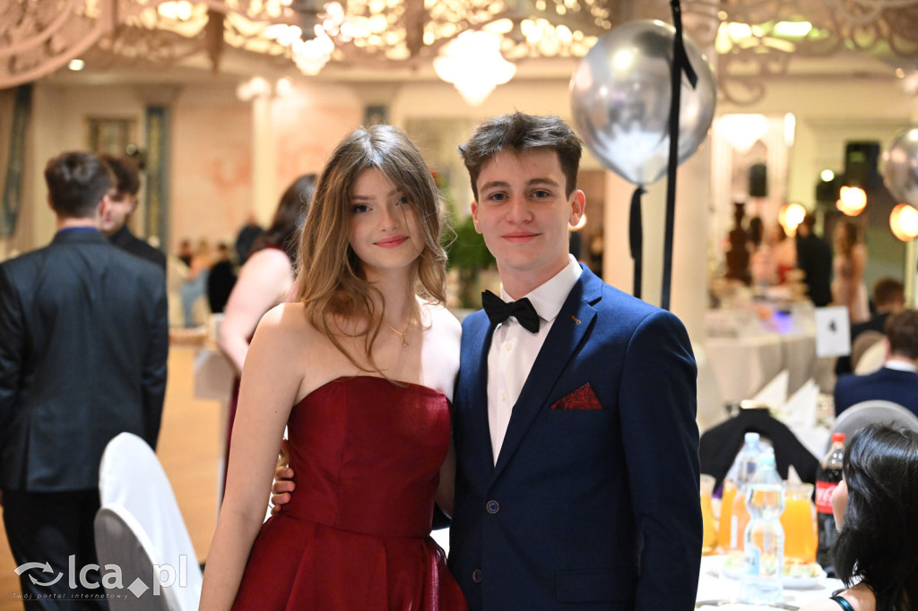 Studniówka ALO i TA. Przed nimi matura