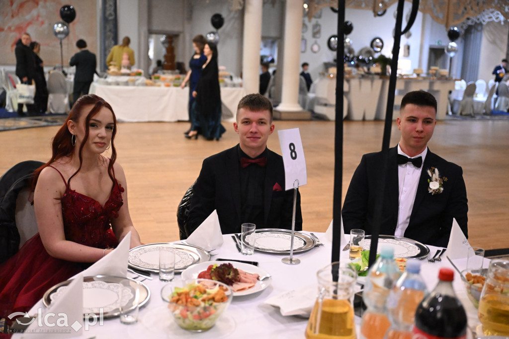 Studniówka ALO i TA. Przed nimi matura