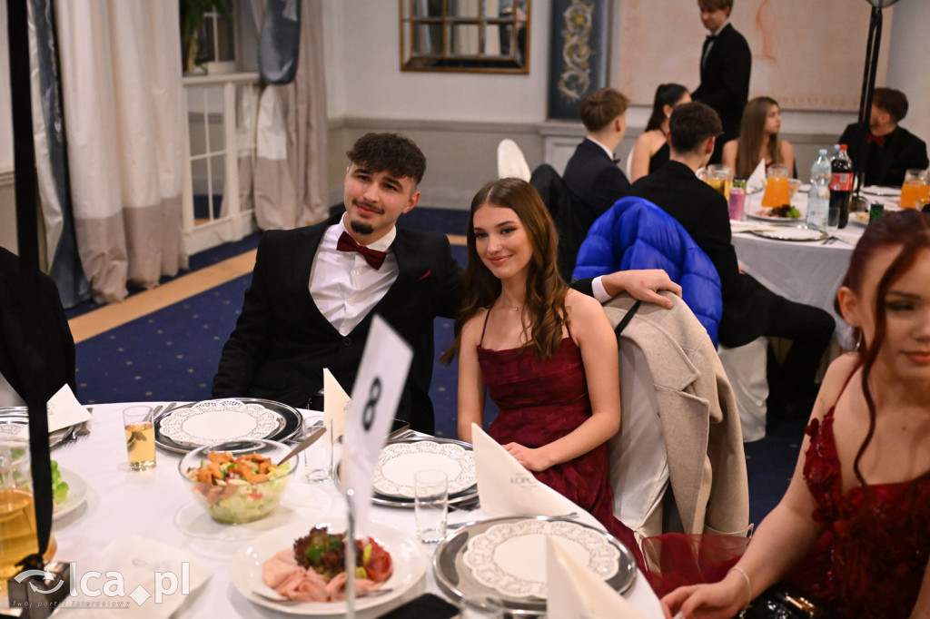 Studniówka ALO i TA. Przed nimi matura