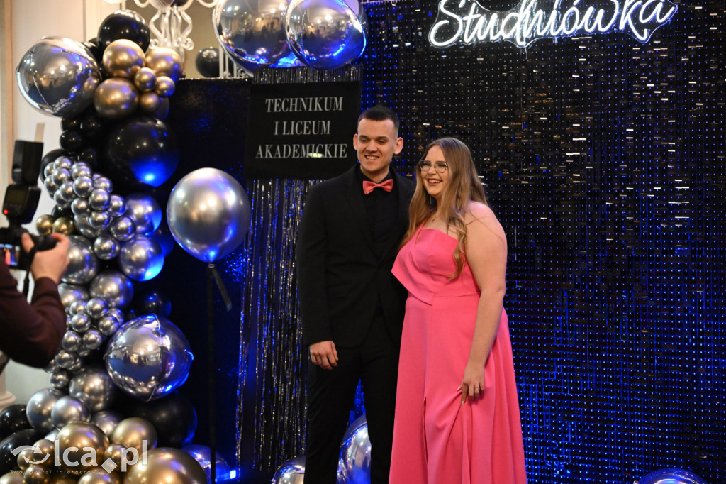 Studniówka ALO i TA. Przed nimi matura