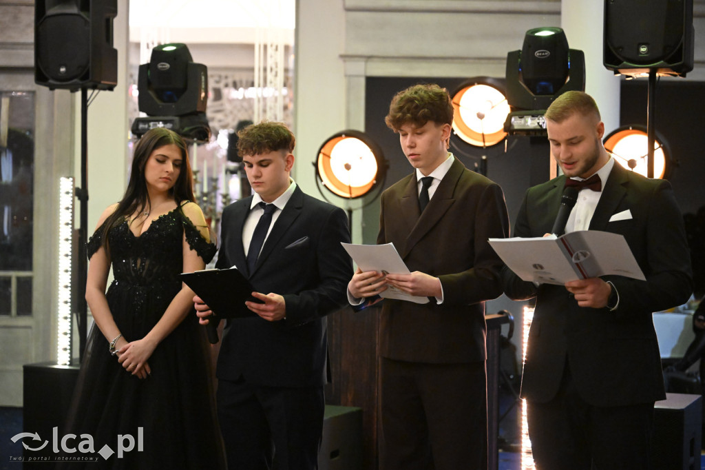 Studniówka ALO i TA. Przed nimi matura