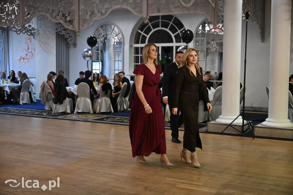 Studniówka ALO i TA. Przed nimi matura