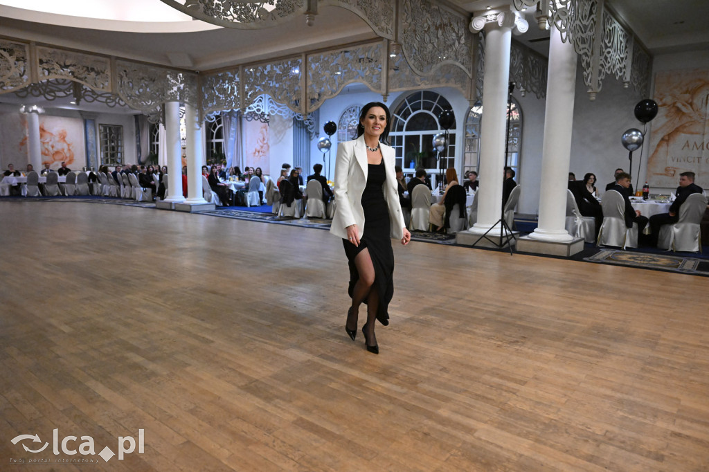 Studniówka ALO i TA. Przed nimi matura