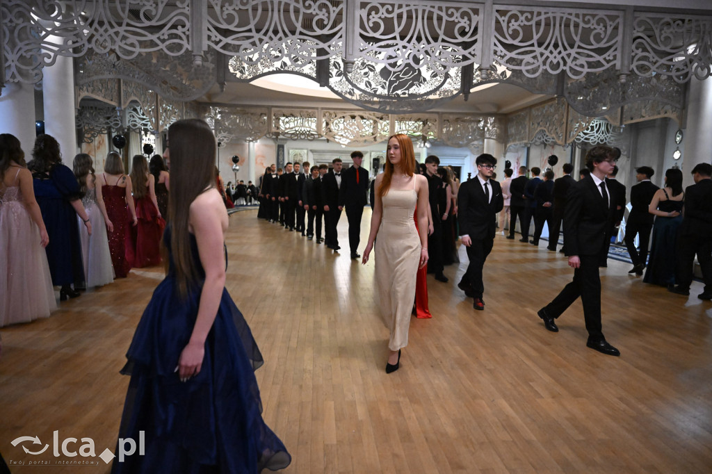 Studniówka ALO i TA. Przed nimi matura