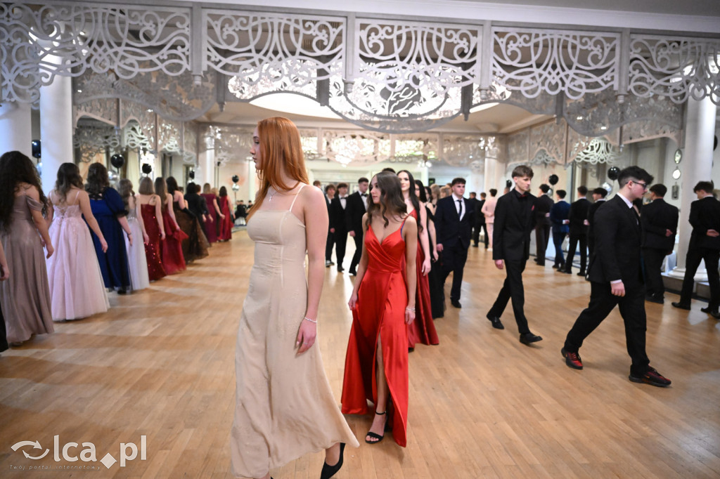 Studniówka ALO i TA. Przed nimi matura