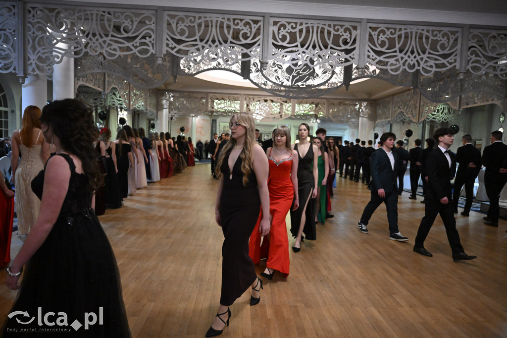 Studniówka ALO i TA. Przed nimi matura