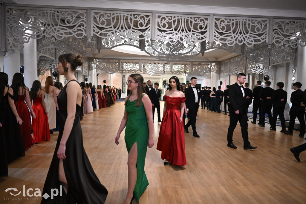 Studniówka ALO i TA. Przed nimi matura