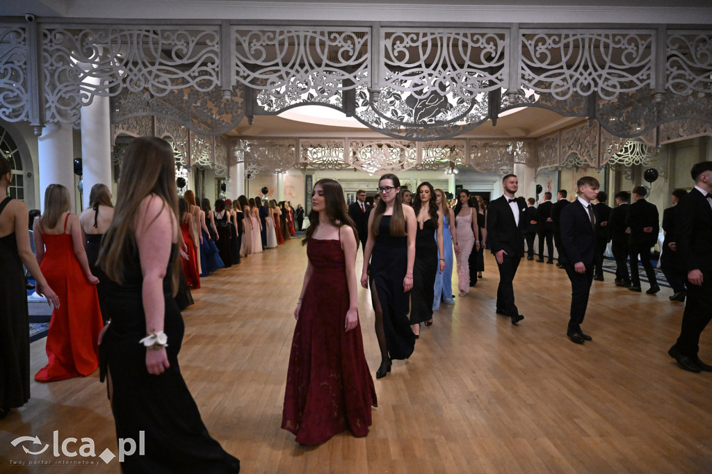 Studniówka ALO i TA. Przed nimi matura