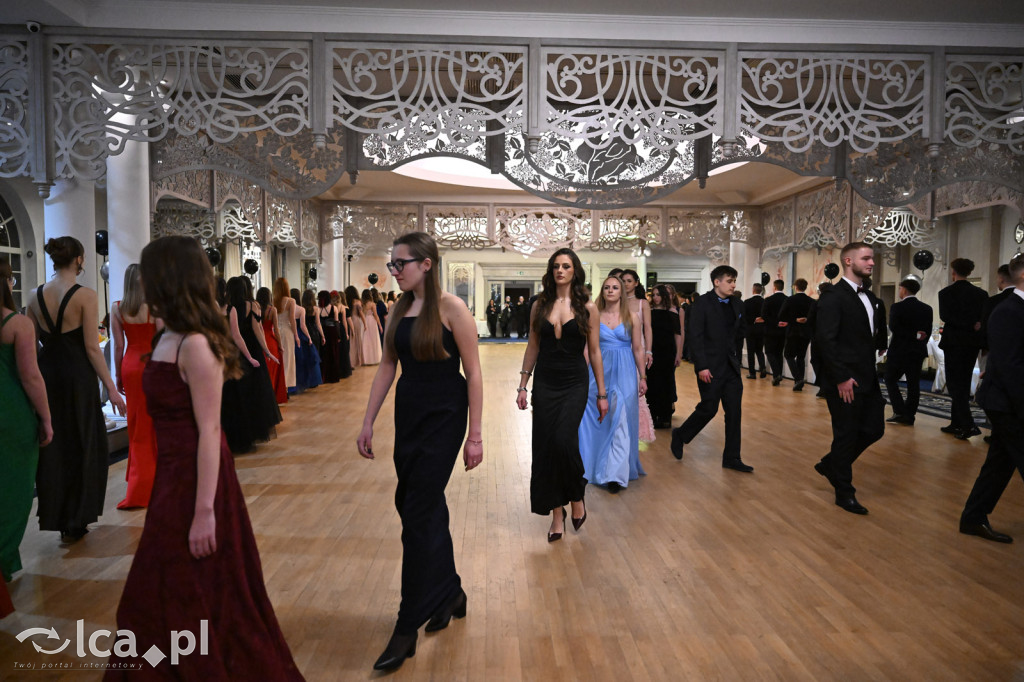 Studniówka ALO i TA. Przed nimi matura