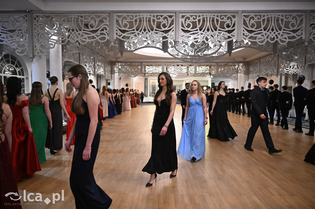 Studniówka ALO i TA. Przed nimi matura