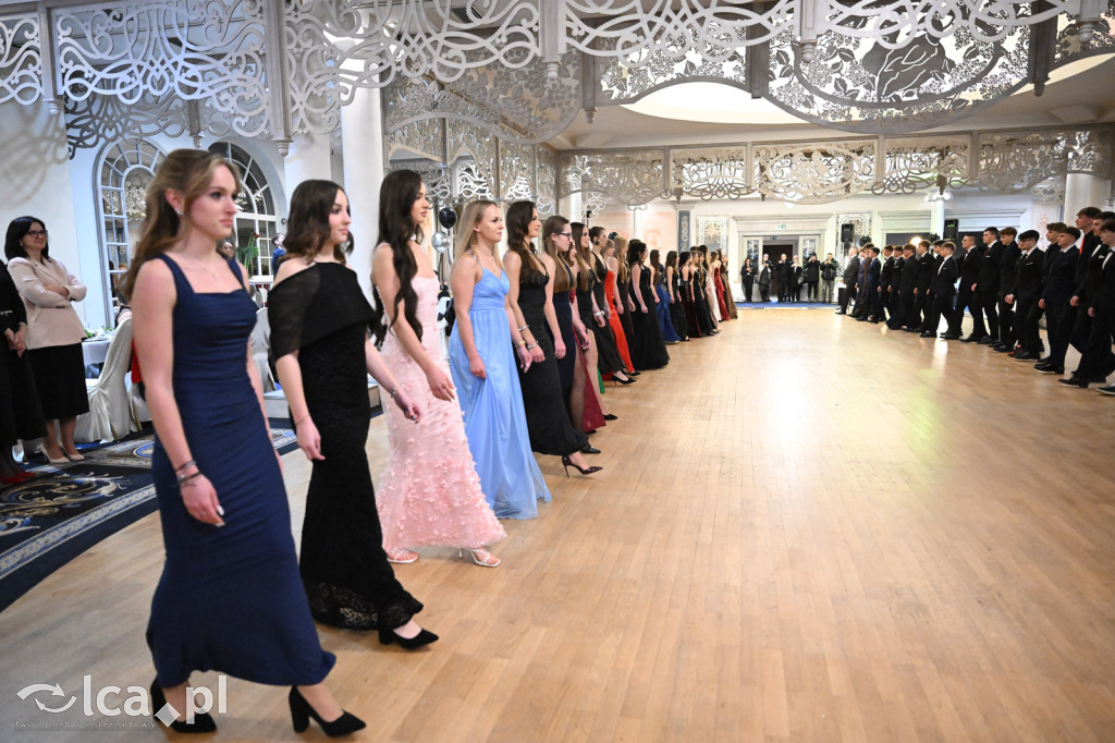 Studniówka ALO i TA. Przed nimi matura