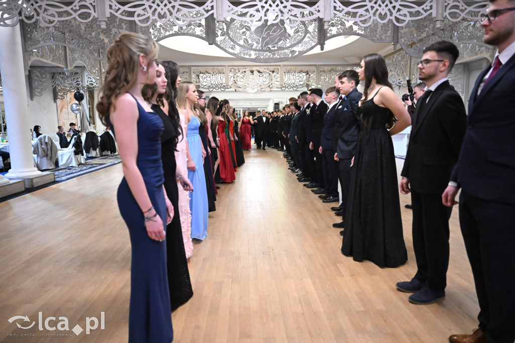 Studniówka ALO i TA. Przed nimi matura