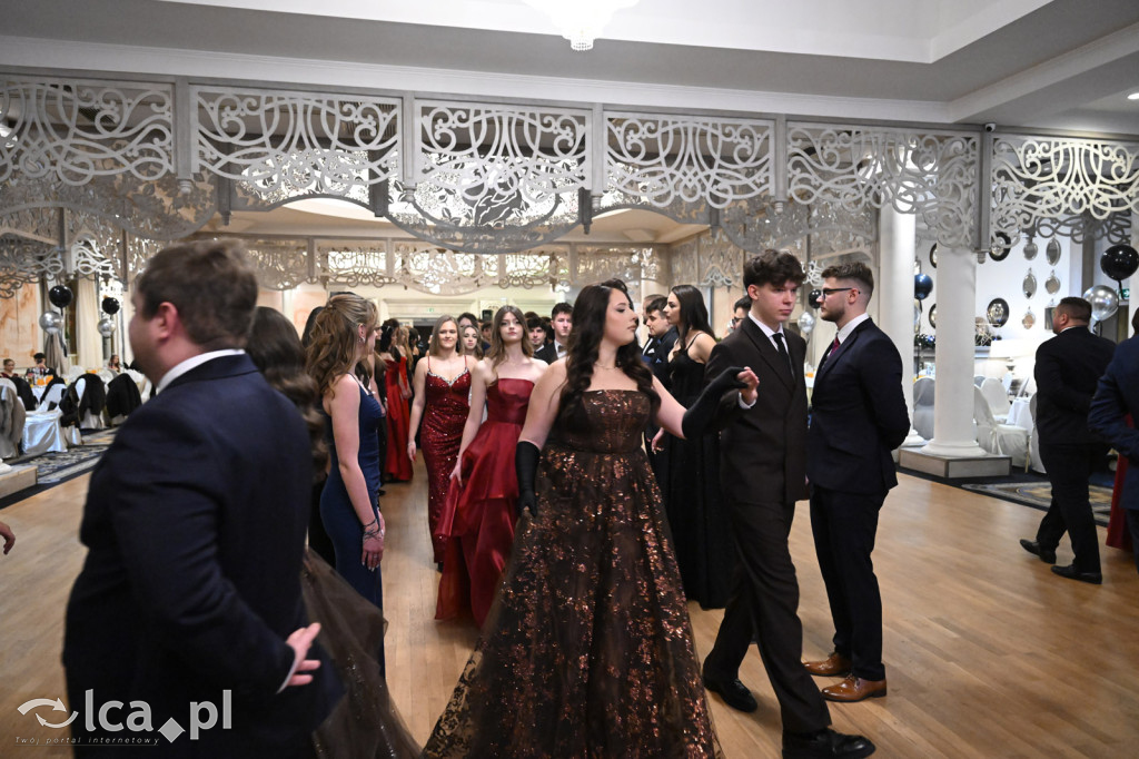 Studniówka ALO i TA. Przed nimi matura