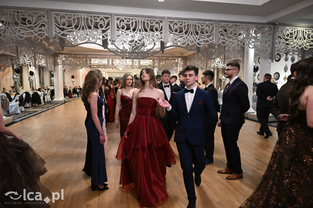 Studniówka ALO i TA. Przed nimi matura