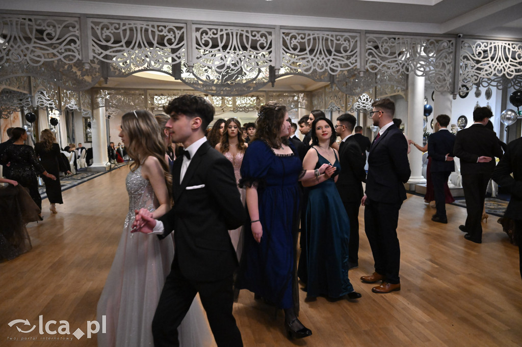 Studniówka ALO i TA. Przed nimi matura