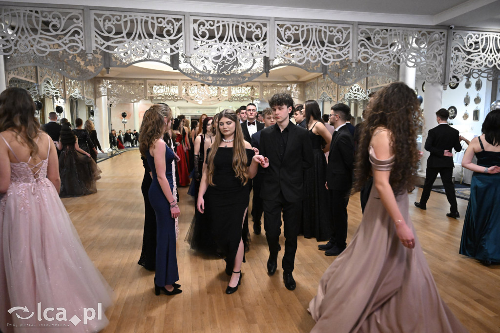 Studniówka ALO i TA. Przed nimi matura