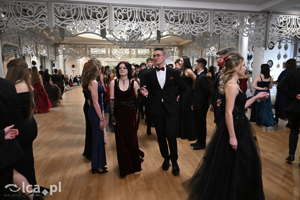 Studniówka ALO i TA. Przed nimi matura