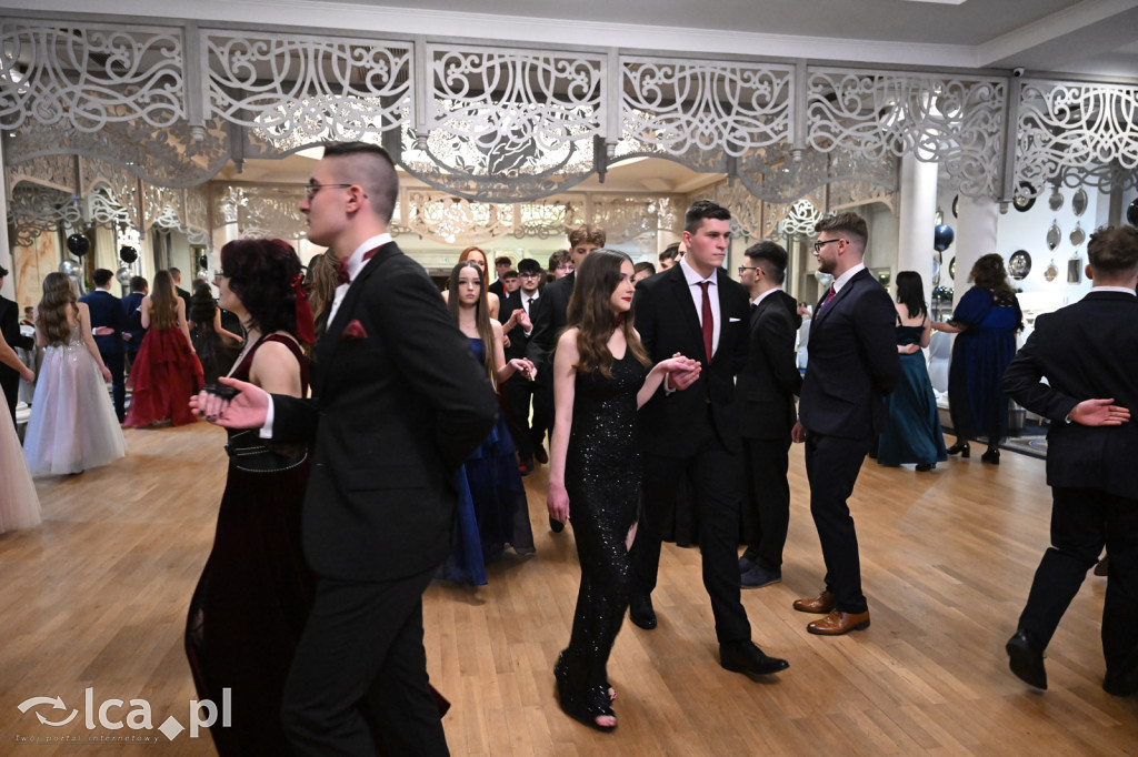 Studniówka ALO i TA. Przed nimi matura