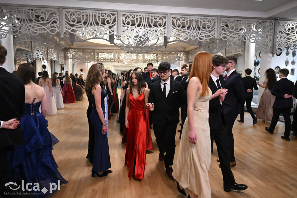 Studniówka ALO i TA. Przed nimi matura