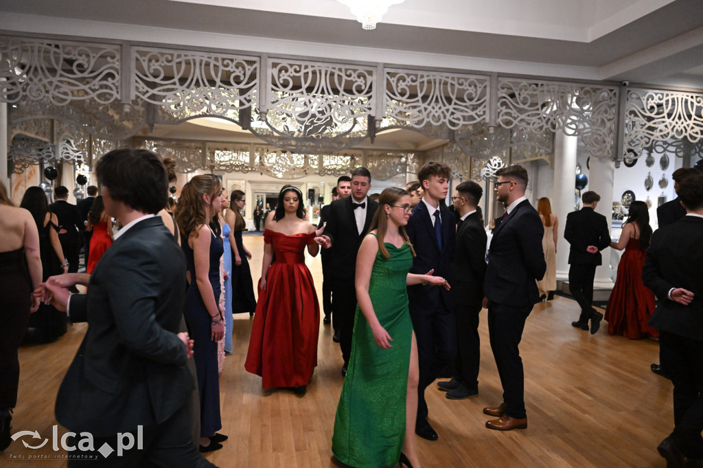 Studniówka ALO i TA. Przed nimi matura