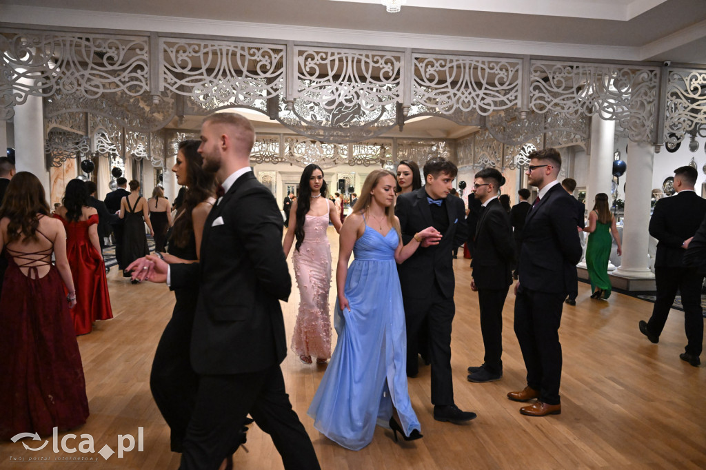 Studniówka ALO i TA. Przed nimi matura