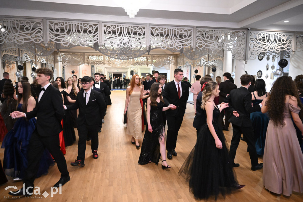 Studniówka ALO i TA. Przed nimi matura