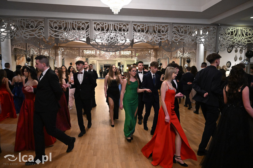 Studniówka ALO i TA. Przed nimi matura