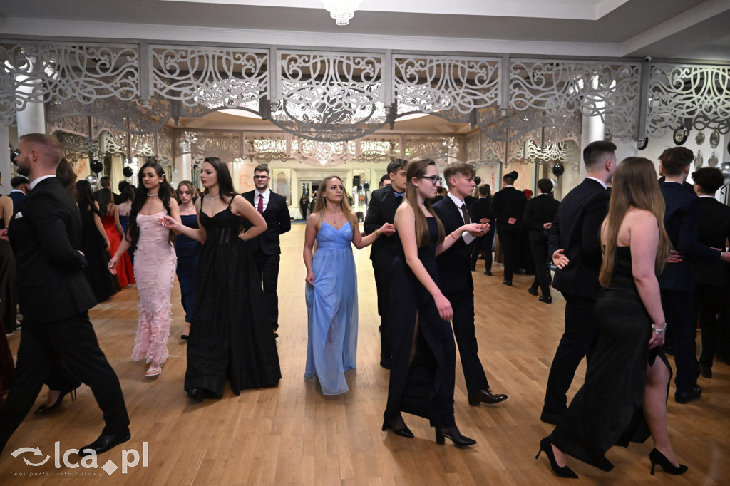 Studniówka ALO i TA. Przed nimi matura