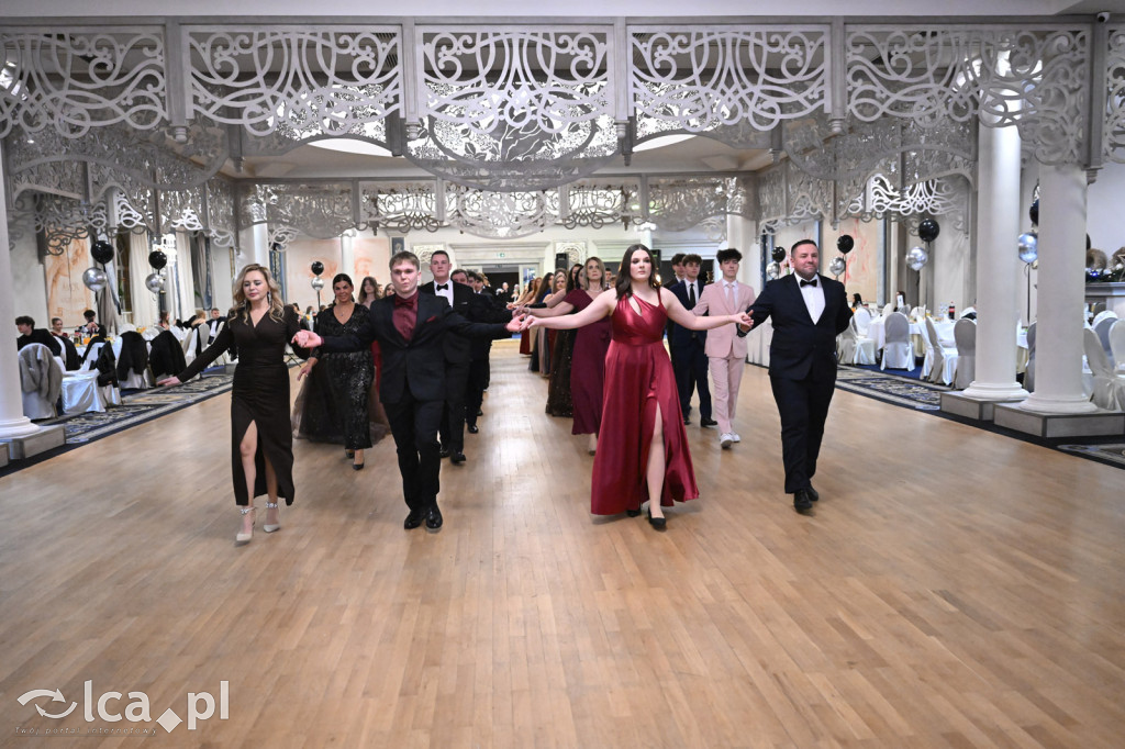 Studniówka ALO i TA. Przed nimi matura