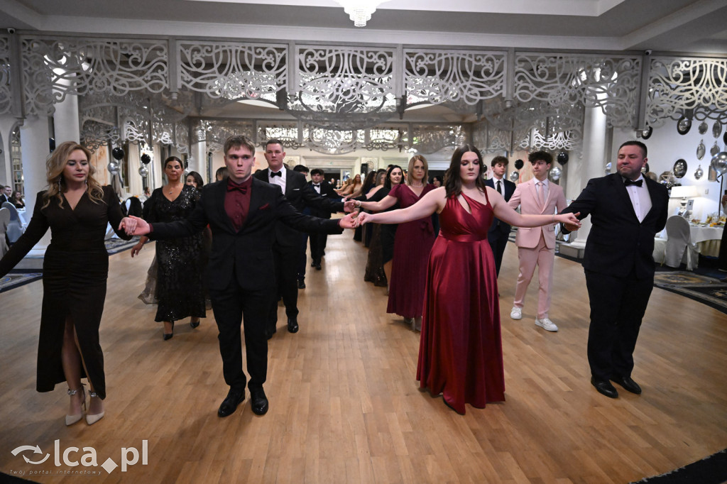 Studniówka ALO i TA. Przed nimi matura