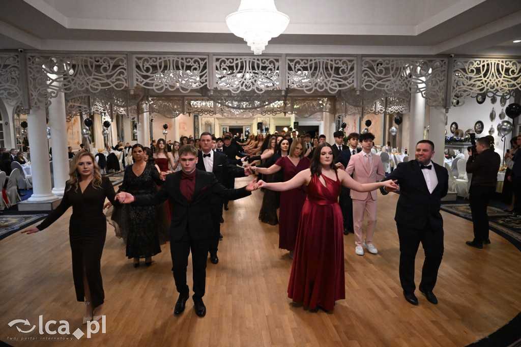 Studniówka ALO i TA. Przed nimi matura