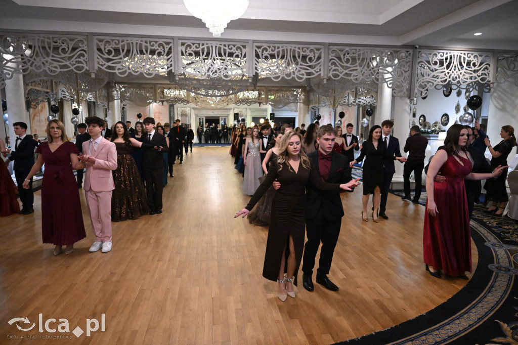 Studniówka ALO i TA. Przed nimi matura