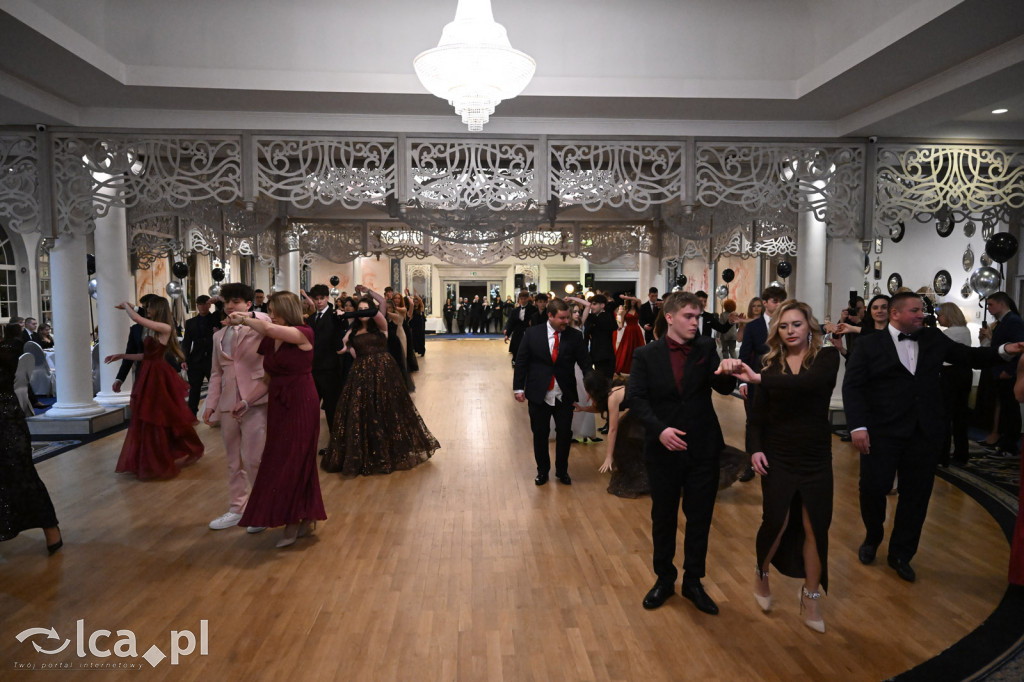 Studniówka ALO i TA. Przed nimi matura