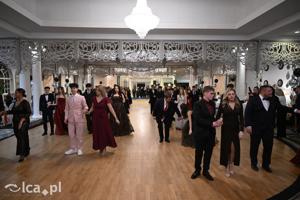 Studniówka ALO i TA. Przed nimi matura