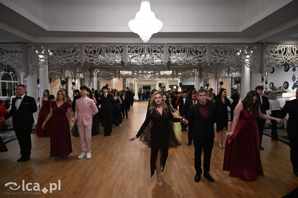 Studniówka ALO i TA. Przed nimi matura