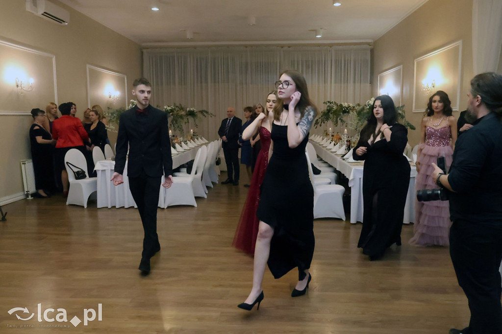 Studniówka Hutnika przed majową maturą