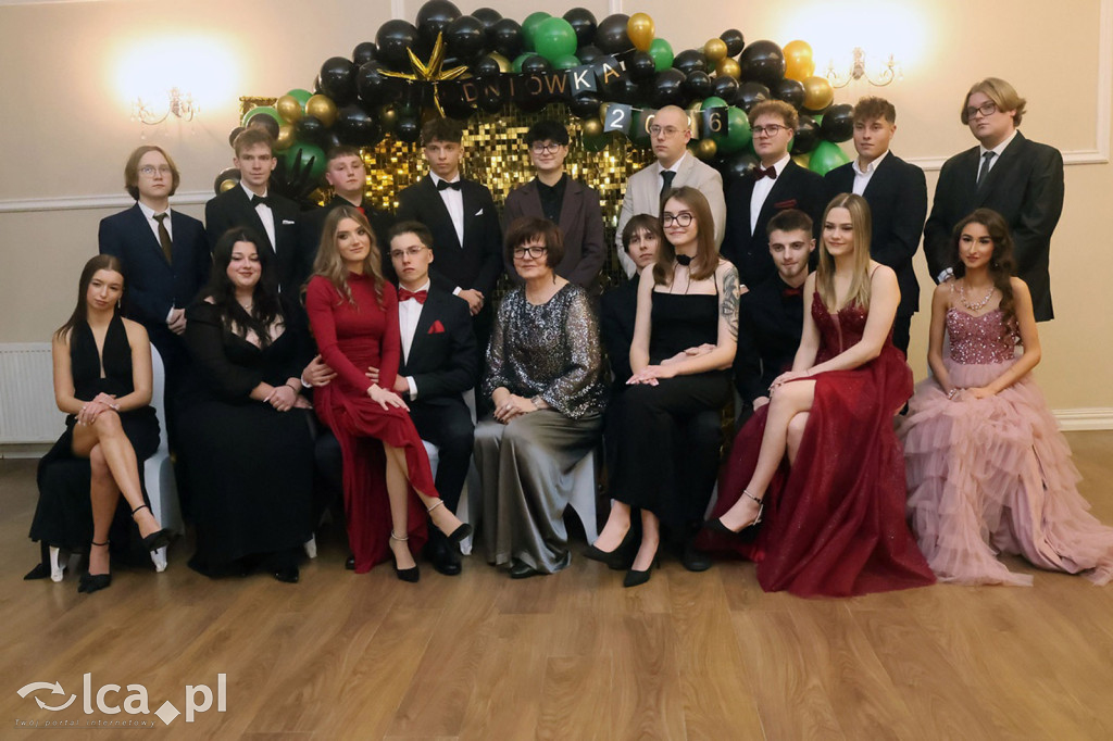 Studniówka Hutnika przed majową maturą