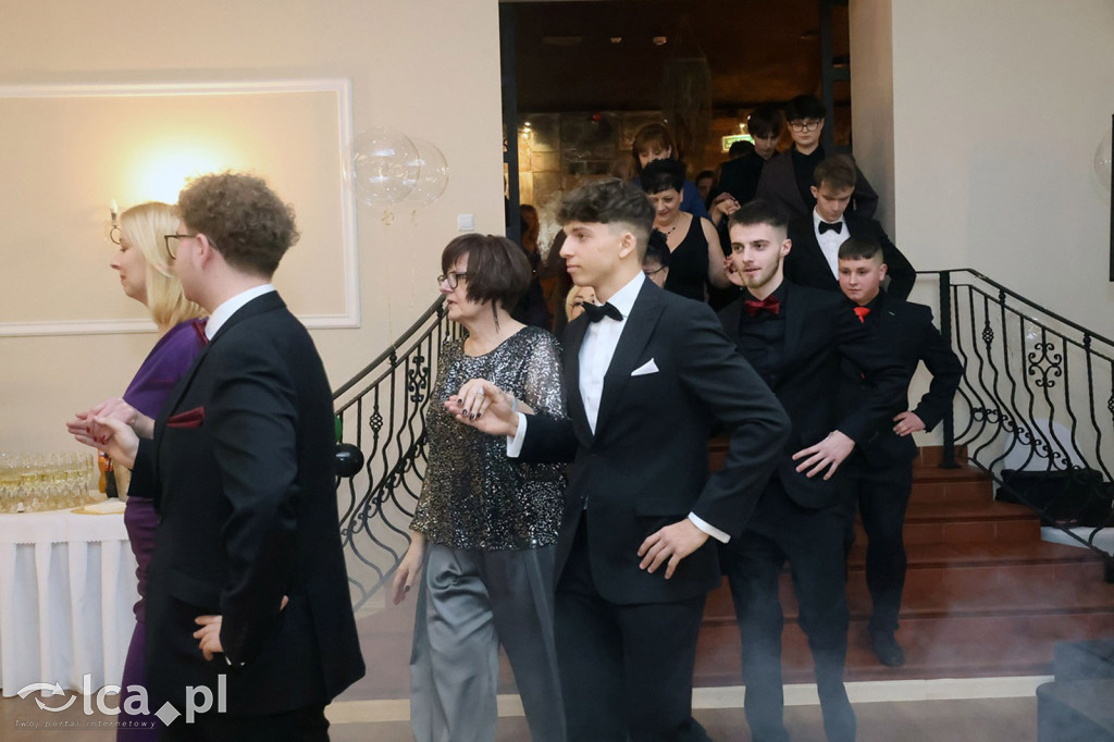 Studniówka Hutnika przed majową maturą