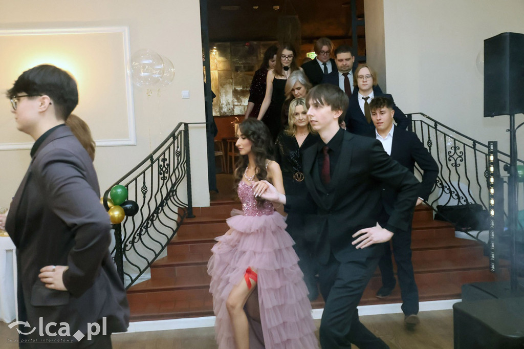 Studniówka Hutnika przed majową maturą