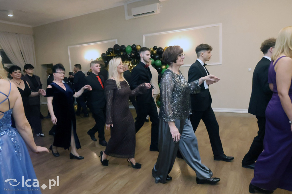 Studniówka Hutnika przed majową maturą