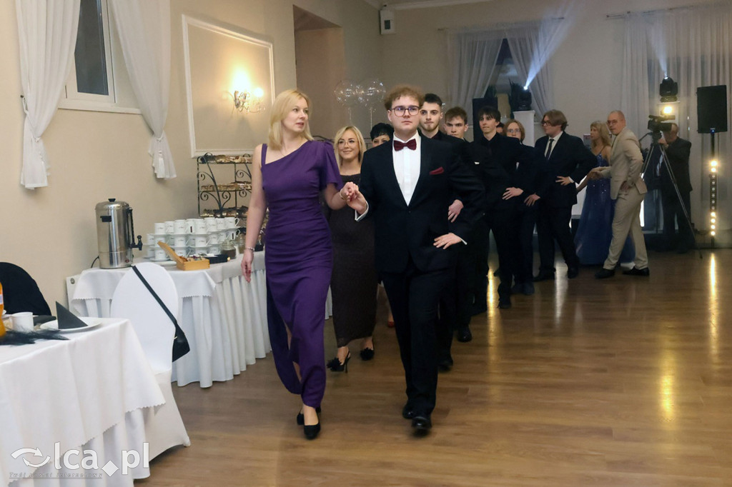 Studniówka Hutnika przed majową maturą